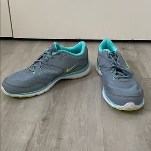 Nike flex running shoes brand new